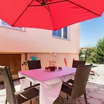 Taja Apartmán *