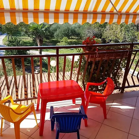 Taja アパート Ližnjan