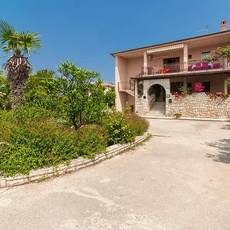Taja Apartmán