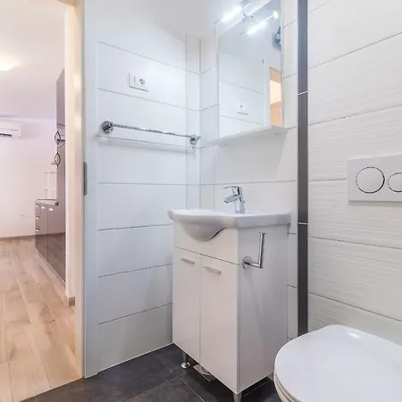 Apartment Taja *
