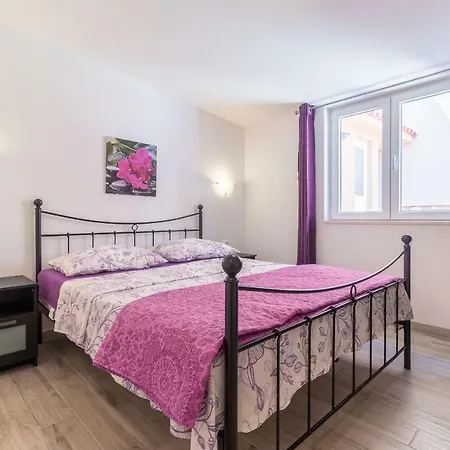 Apartment Taja *