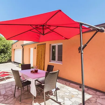 Taja Apartmán Ližnjan
