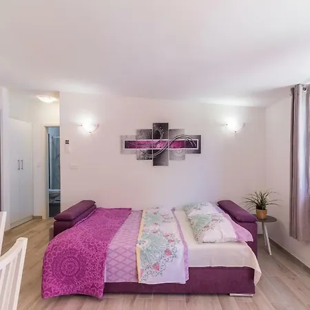 Apartment Taja *