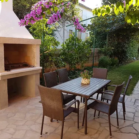 Apartment Taja *