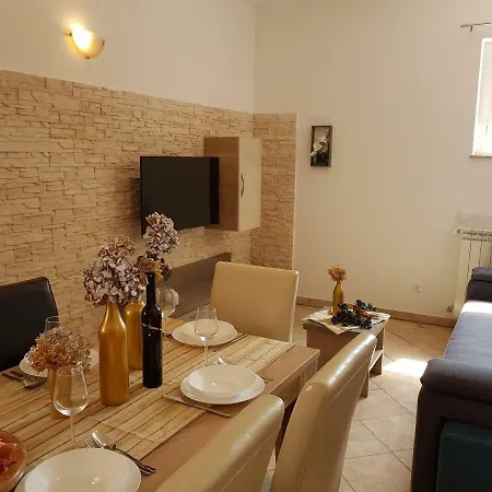 Apartment Taja *
